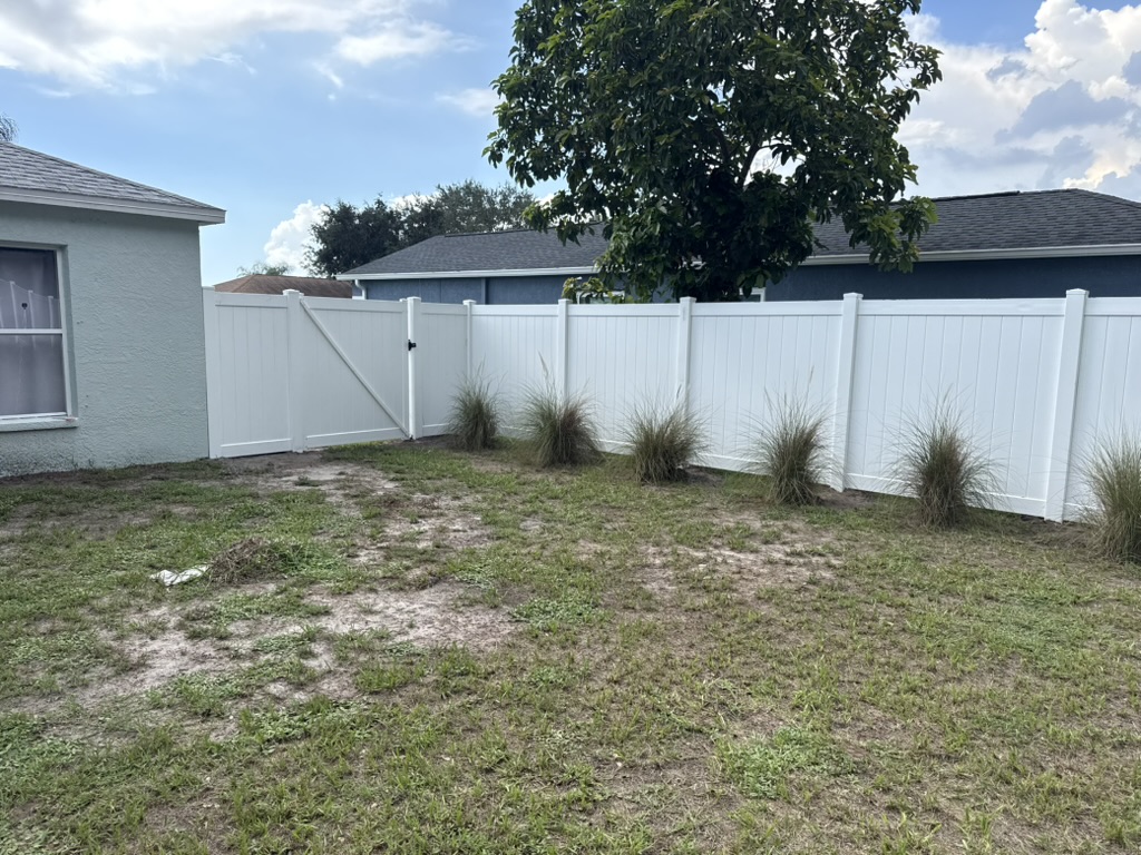 Do you need a permit for a fence in Manatee County?